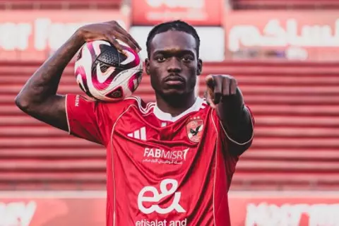 ظهور كامويش للمرة الأولى.. بدلاء الأهلي أمام البنك الأهلي في الدوري المصري 